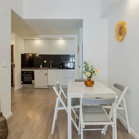 Apartment Felp Largo Da Misericordia Setubal